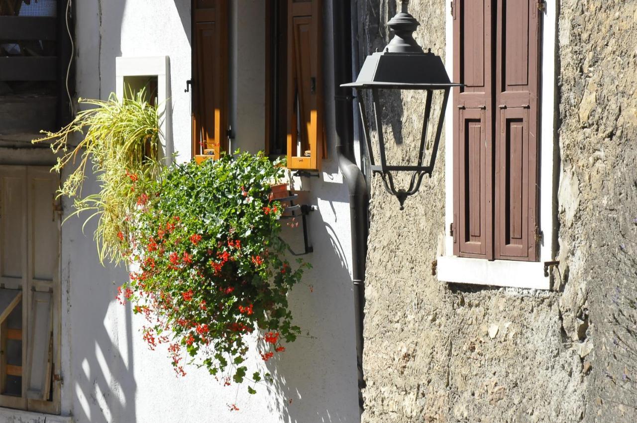 Albergo Meuble Olivi Toscolano Maderno Exterior photo